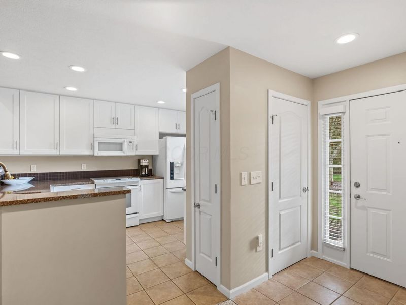 7359 Cherry Brook Drive, Reynoldsburg, OH 43068 Photo 4