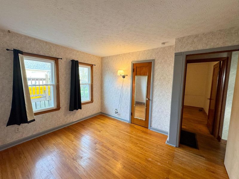 1097 Forest Drive, Columbus, OH 43223 Photo 10