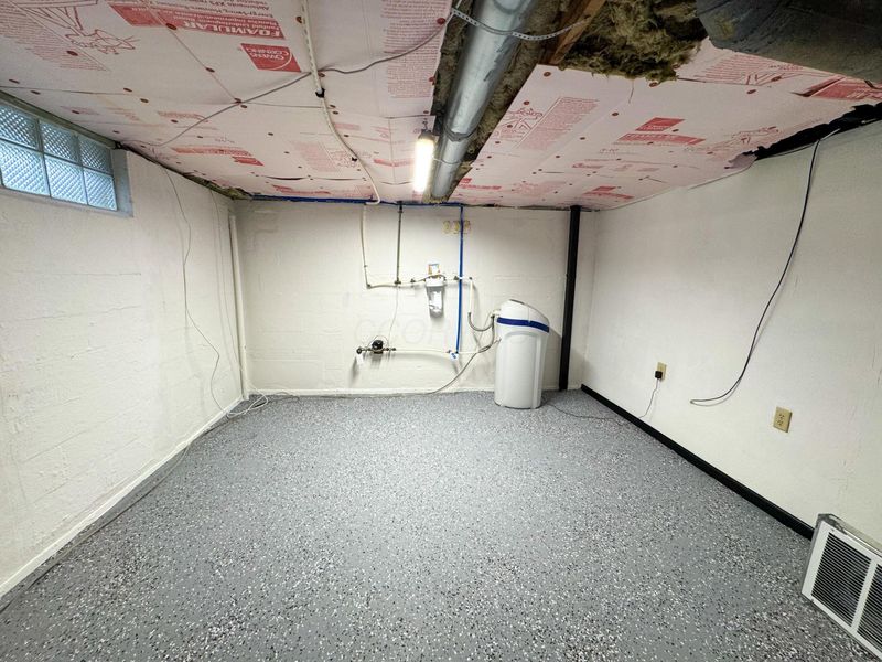 1097 Forest Drive, Columbus, OH 43223 Photo 20