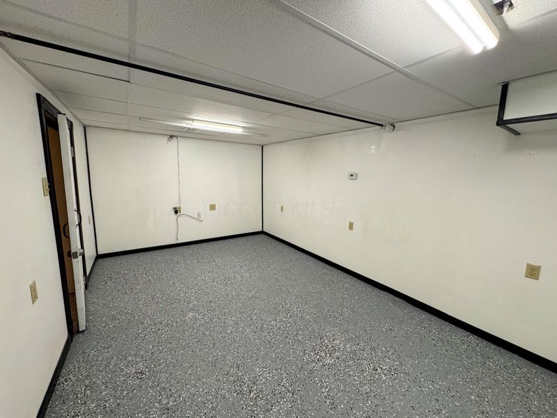 1097 Forest Drive, Columbus, OH 43223 Photo 21