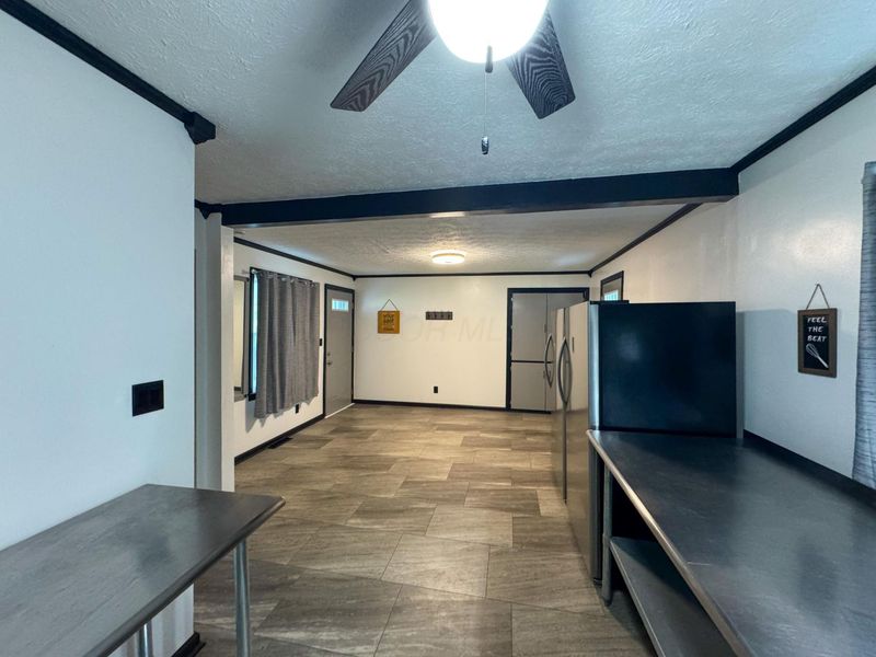 1097 Forest Drive, Columbus, OH 43223 Photo 4