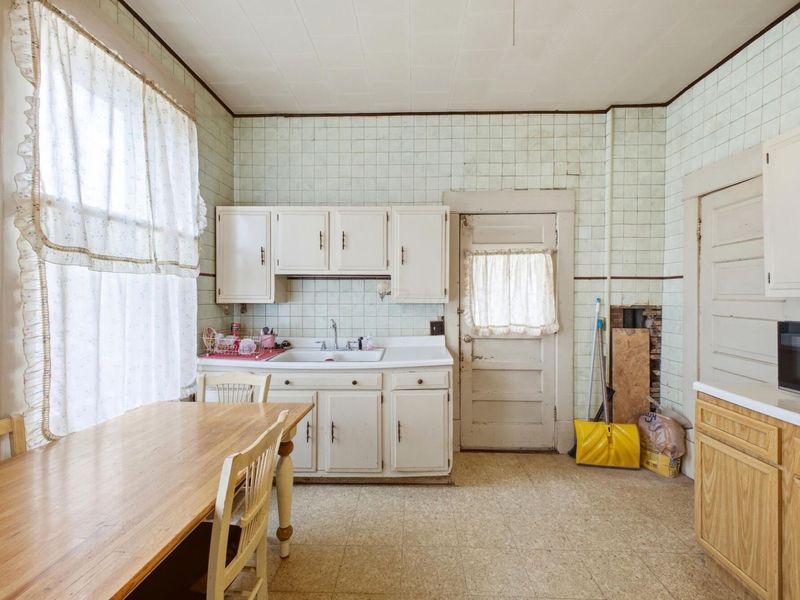 472 E Whittier Street , Columbus, OH 43206 Photo 17