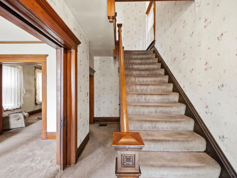 472 E Whittier Street , Columbus, OH 43206 Photo 4