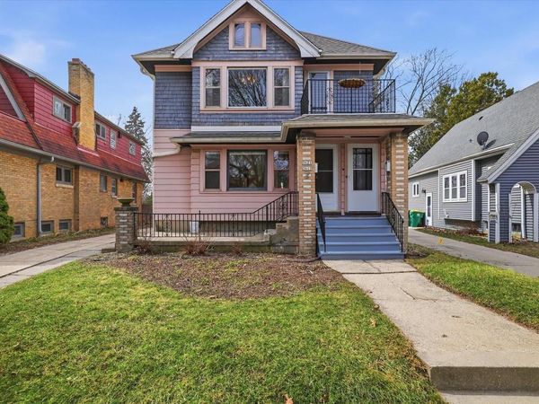 3619 N Morris BOULEVARD, Unit 3621, Shorewood, WI 53211