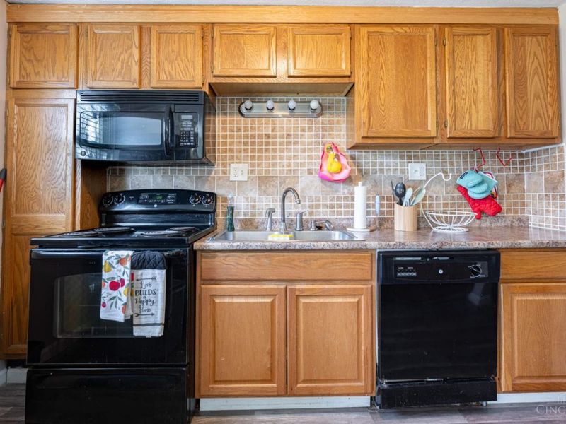 11769 Elkwood, Forest Park, OH 45240 Photo 8