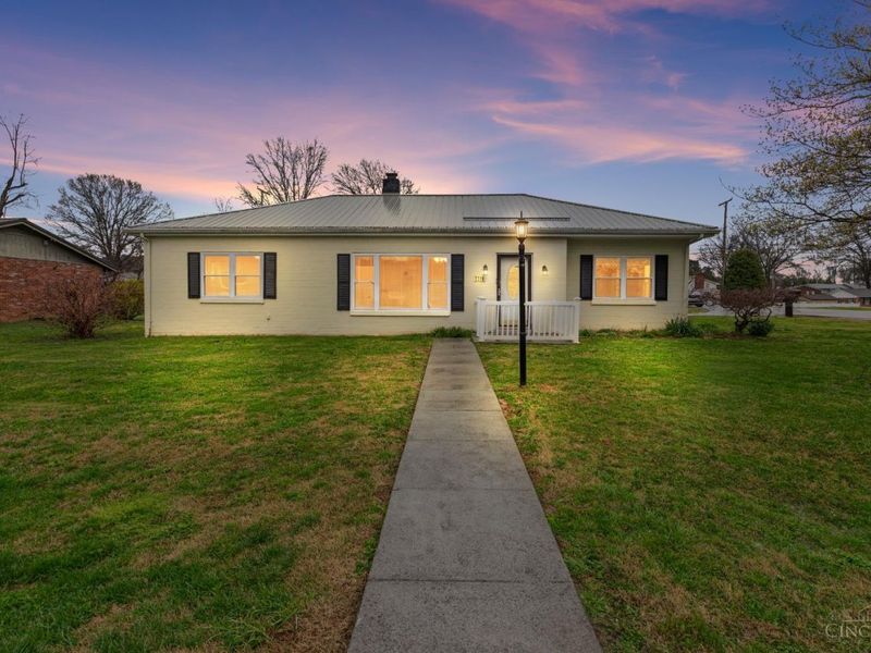 1710 Ridgeway Road, Aberdeen, OH 45101 Photo 2