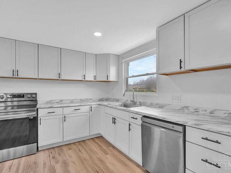 104 W Laird Street, Cleves, OH 45002 Photo 11