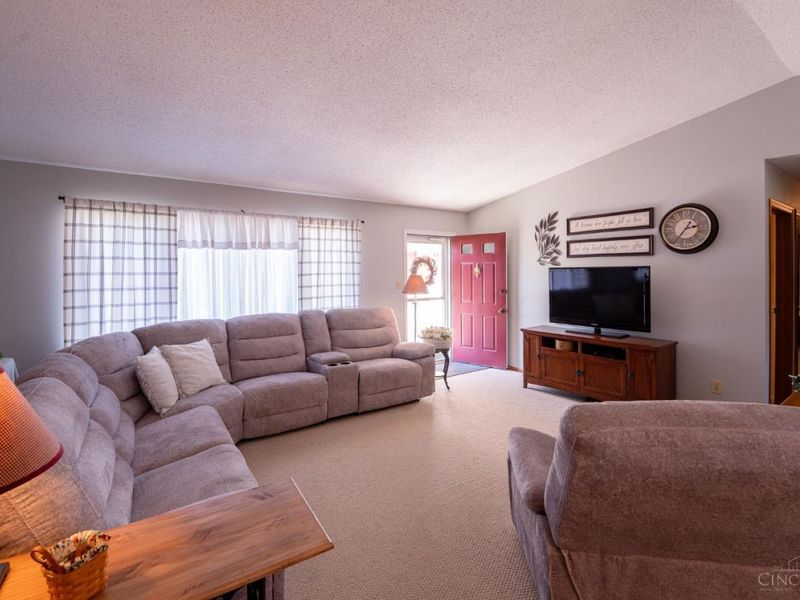 205 Heather Way Street, Middletown, OH 45042 Photo 12