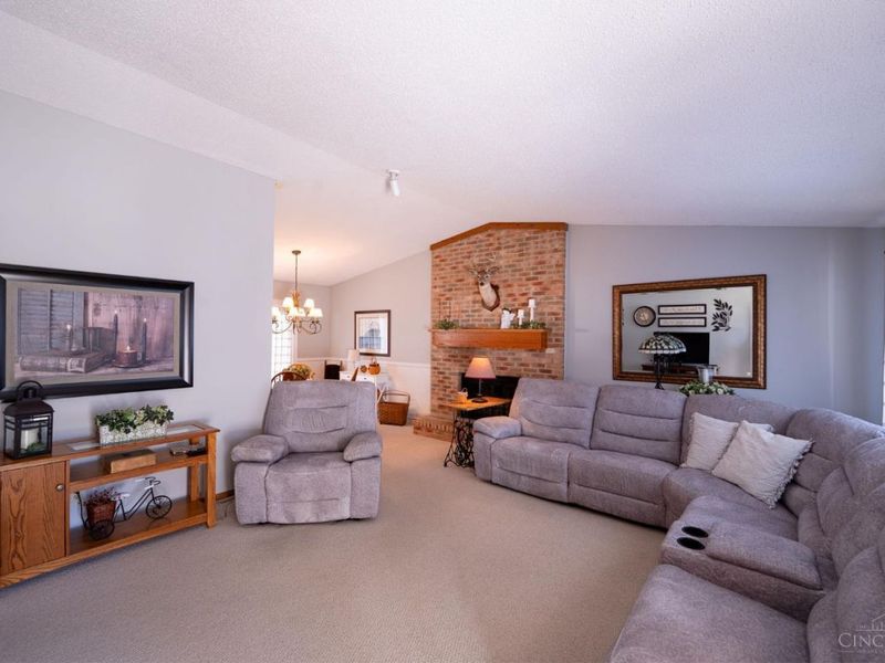 205 Heather Way Street, Middletown, OH 45042 Photo 5