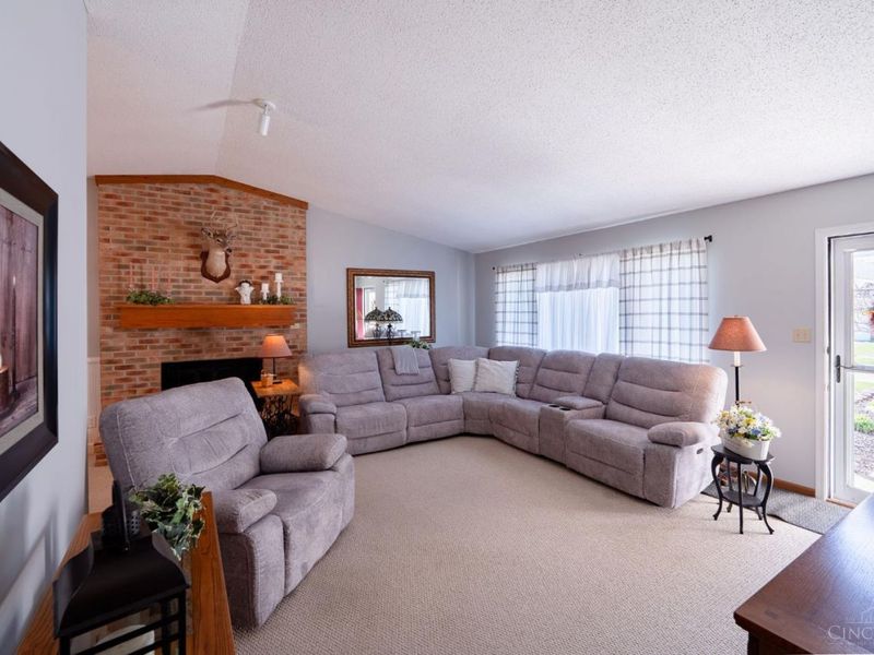 205 Heather Way Street, Middletown, OH 45042 Photo 6