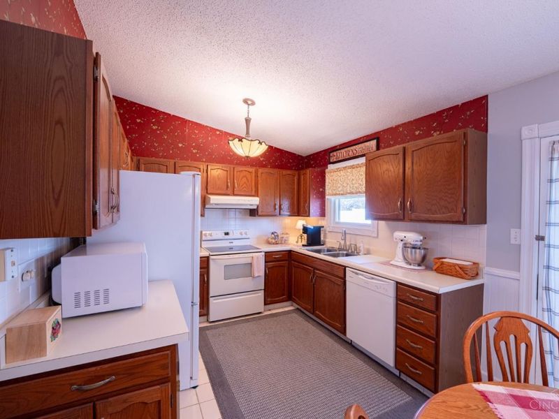 205 Heather Way Street, Middletown, OH 45042 Photo 9