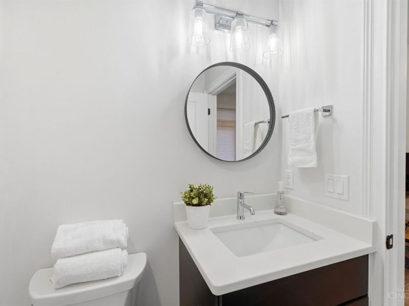 3847 Drake Avenue, Cincinnati, OH 45209 Photo 54