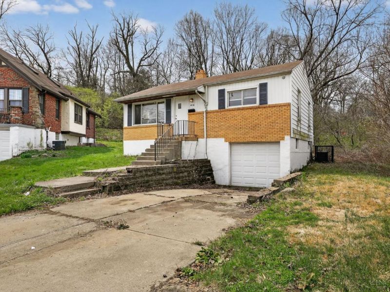 4438 Schulte Drive, Cincinnati, OH 45205 Photo 2