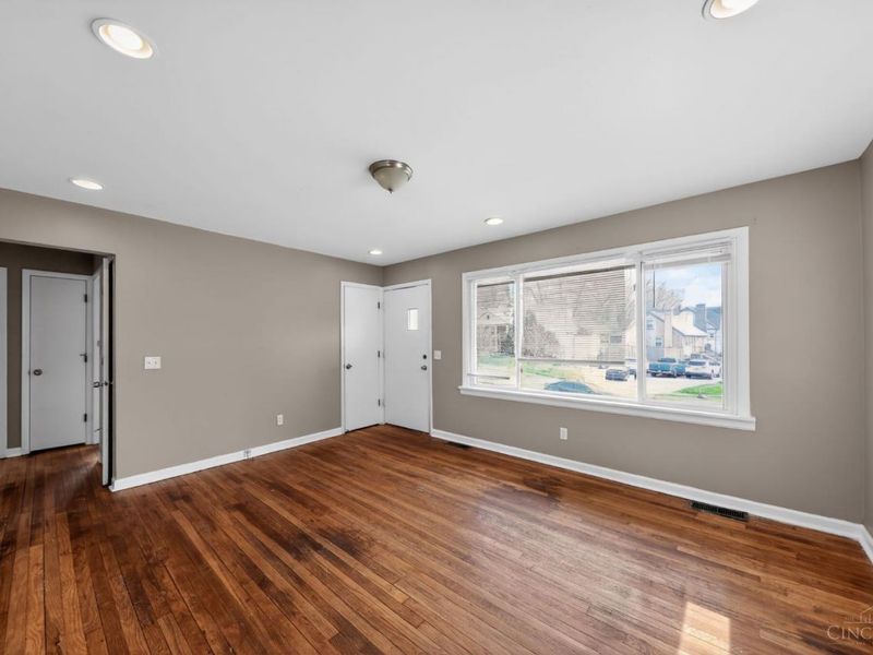 4438 Schulte Drive, Cincinnati, OH 45205 Photo 5