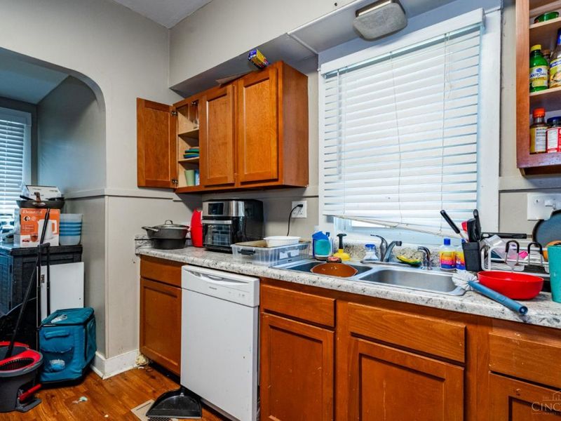 110 W Hudson Avenue, Dayton, OH 45405 Photo 6