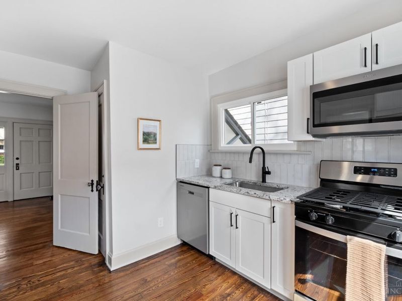 6975 Cambridge Avenue, Mariemont, OH 45227 Photo 11