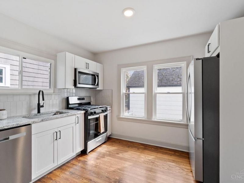 6975 Cambridge Avenue, Mariemont, OH 45227 Photo 12