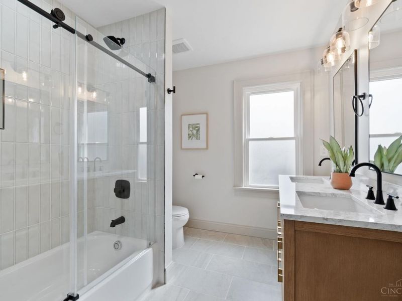 6975 Cambridge Avenue, Mariemont, OH 45227 Photo 16