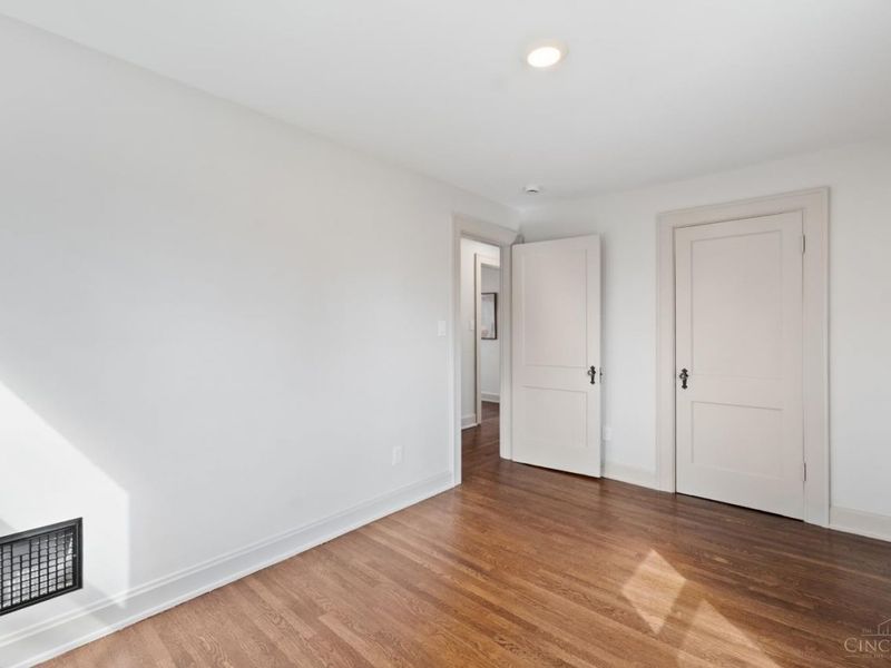 6975 Cambridge Avenue, Mariemont, OH 45227 Photo 18