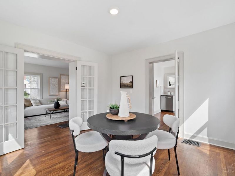 6975 Cambridge Avenue, Mariemont, OH 45227 Photo 8