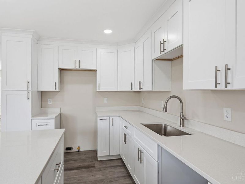 8474 Donna Lane, Sycamore Township, OH 45236 Photo 12