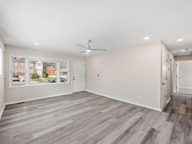 8474 Donna Lane, Sycamore Township, OH 45236 Photo 4