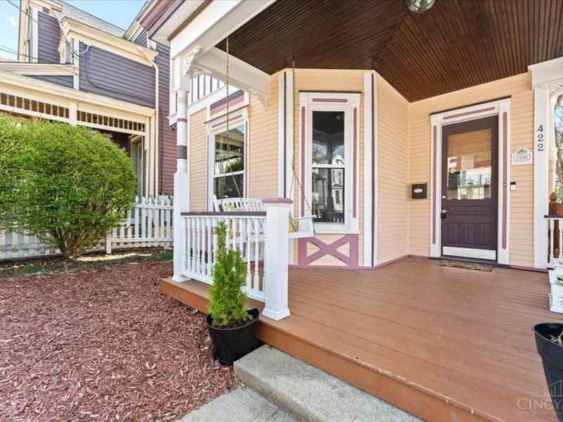 422 Stanley Avenue, Cincinnati, OH 45226 Photo 4