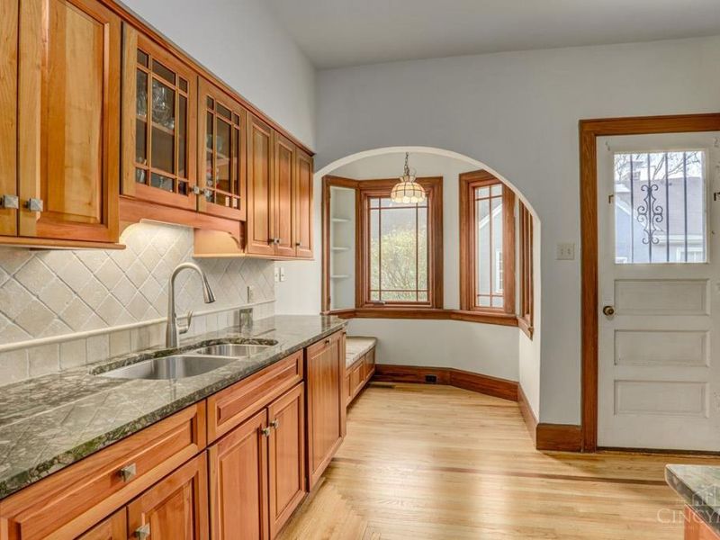 5049 W Eastwood Circle, Cincinnati, OH 45227 Photo 12