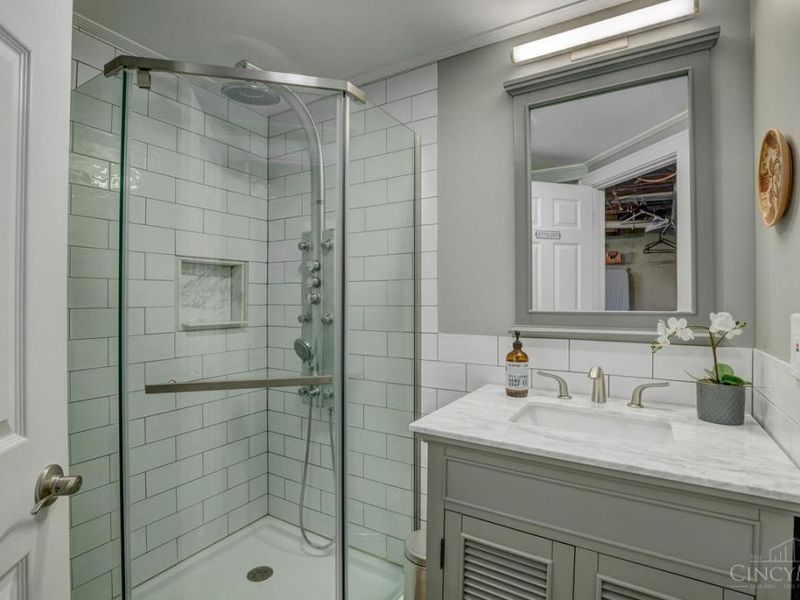 5049 W Eastwood Circle, Cincinnati, OH 45227 Photo 21