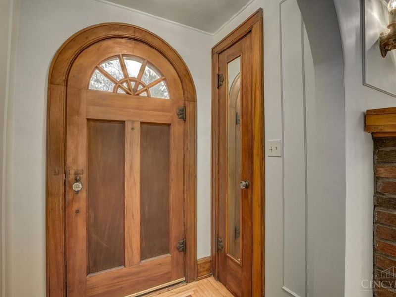 5049 W Eastwood Circle, Cincinnati, OH 45227 Photo 3