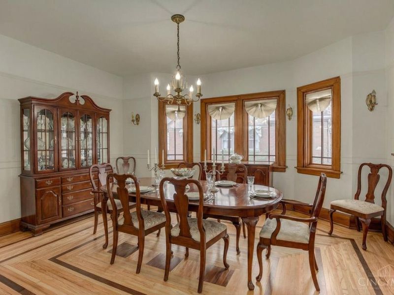 5049 W Eastwood Circle, Cincinnati, OH 45227 Photo 9