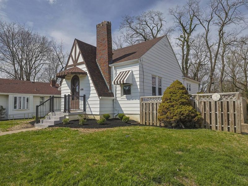 1832 Dallas Avenue, North College Hill, OH 45239 Photo 2