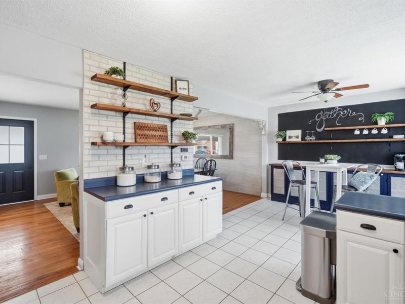 3301 Cresentview Lane, Green Township, OH 45248 Photo 10