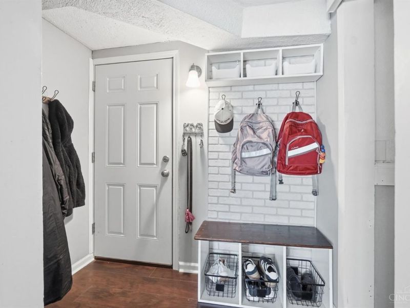 3301 Cresentview Lane, Green Township, OH 45248 Photo 19