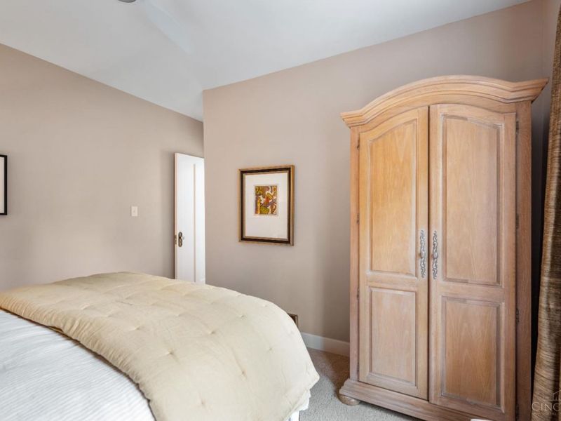 3246 Observatory Avenue, Cincinnati, OH 45208 Photo 34