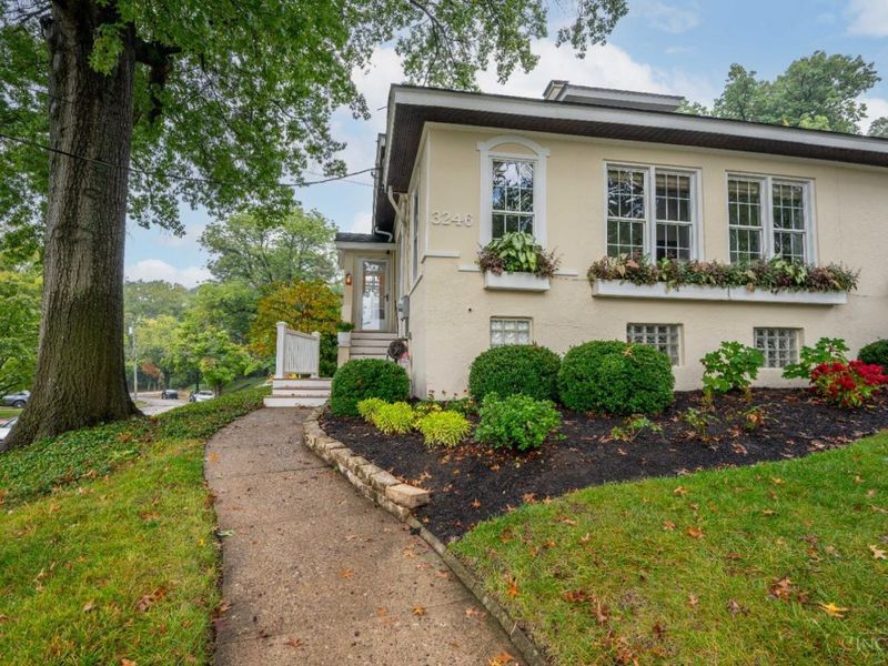 3246 Observatory Avenue, Cincinnati, OH 45208 Photo 4