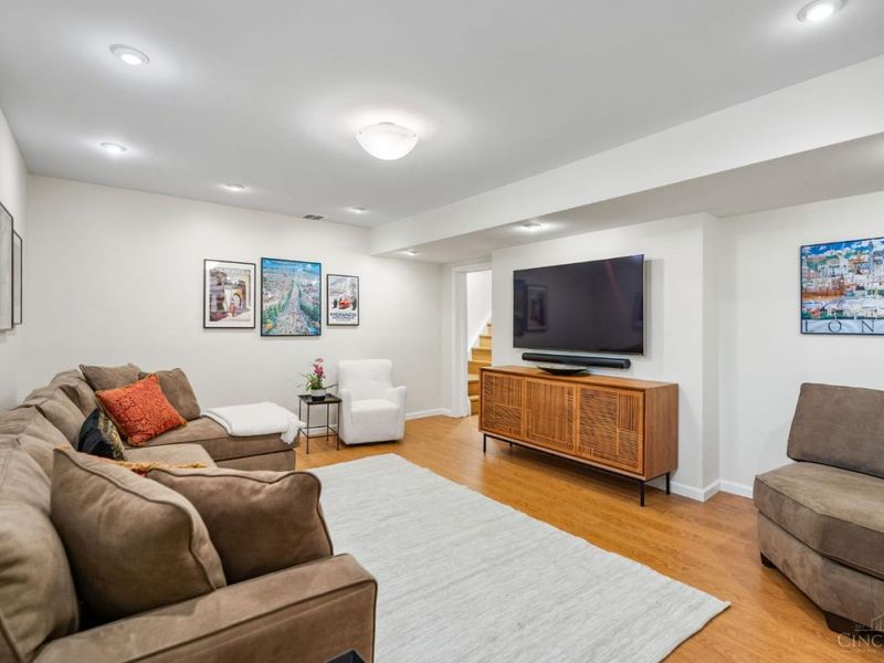 3246 Observatory Avenue, Cincinnati, OH 45208 Photo 51