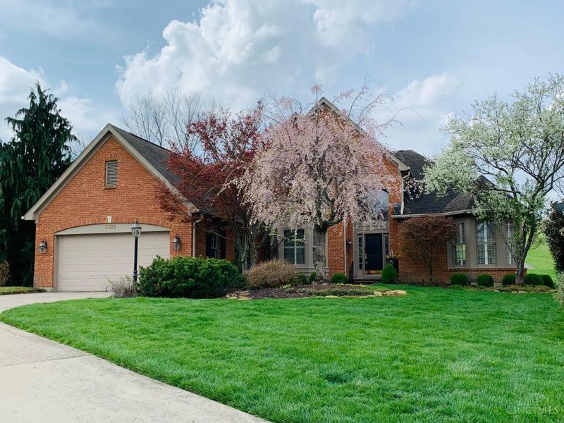 7721 Pine Isle Court, Newtown, OH 45244 Photo 2