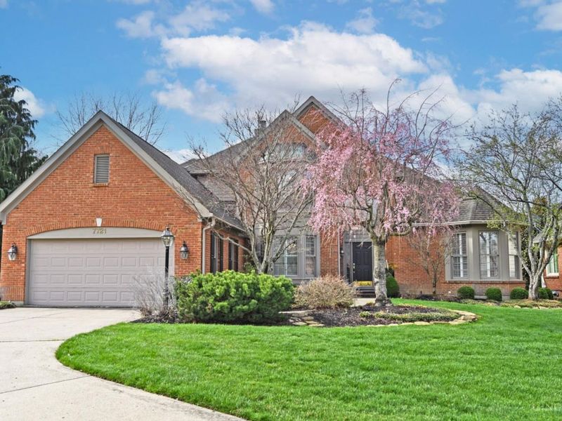 7721 Pine Isle Court, Newtown, OH 45244 Photo 2