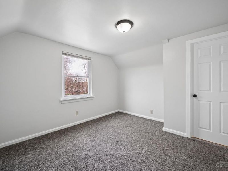 4052 Mcfarran Avenue, Cincinnati, OH 45211 Photo 21