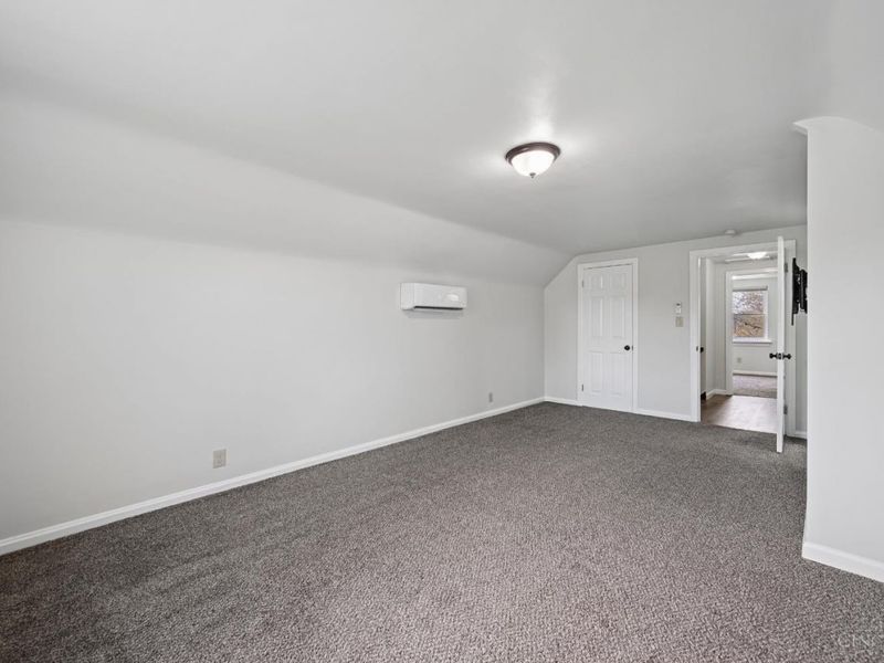 4052 Mcfarran Avenue, Cincinnati, OH 45211 Photo 27