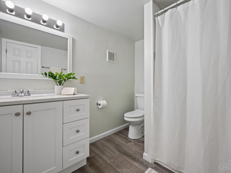 4052 Mcfarran Avenue, Cincinnati, OH 45211 Photo 29