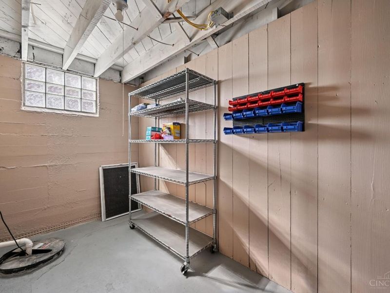 4052 Mcfarran Avenue, Cincinnati, OH 45211 Photo 33