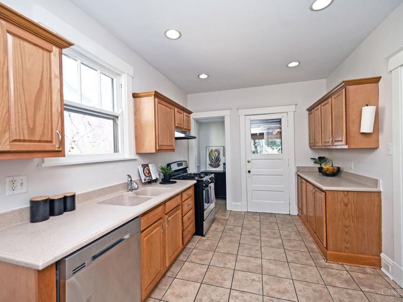 3038 Taylor Avenue, Cincinnati, OH 45220 Photo 10