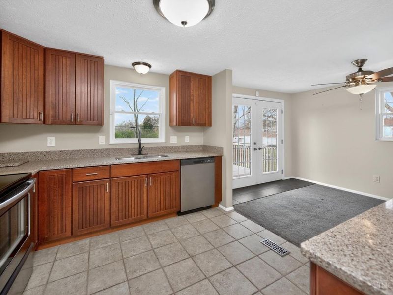 10225 Springknob Court, Colerain Township, OH 45251 Photo 19