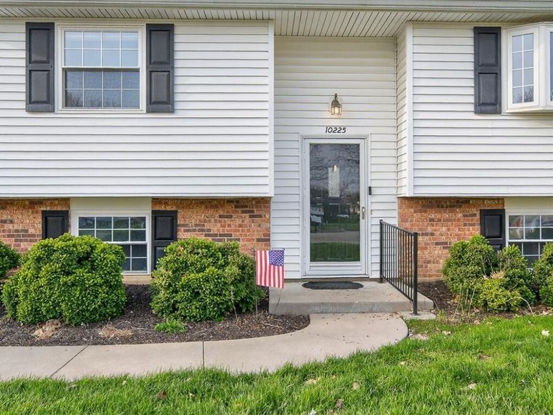 10225 Springknob Court, Colerain Township, OH 45251 Photo 3