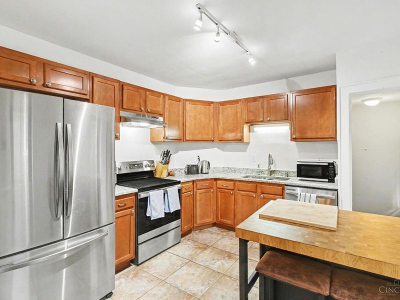 3058 Penrose Place, Cincinnati, OH 45211 Photo 12