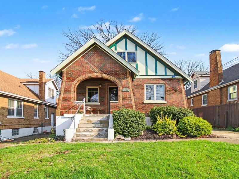 3058 Penrose Place, Cincinnati, OH 45211 Photo 2