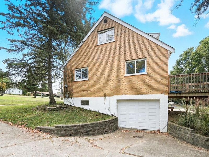 5563 Haft Road, Green Township, OH 45247 Photo 6