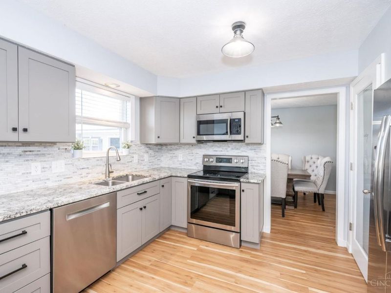 4888 Meadow Vista Court, Liberty Township, OH 45011 Photo 11